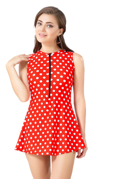 Pretty Women 13 : A retro polka dots printed swimwear